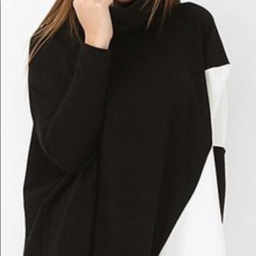 Asymmetrical Black & White Tunic